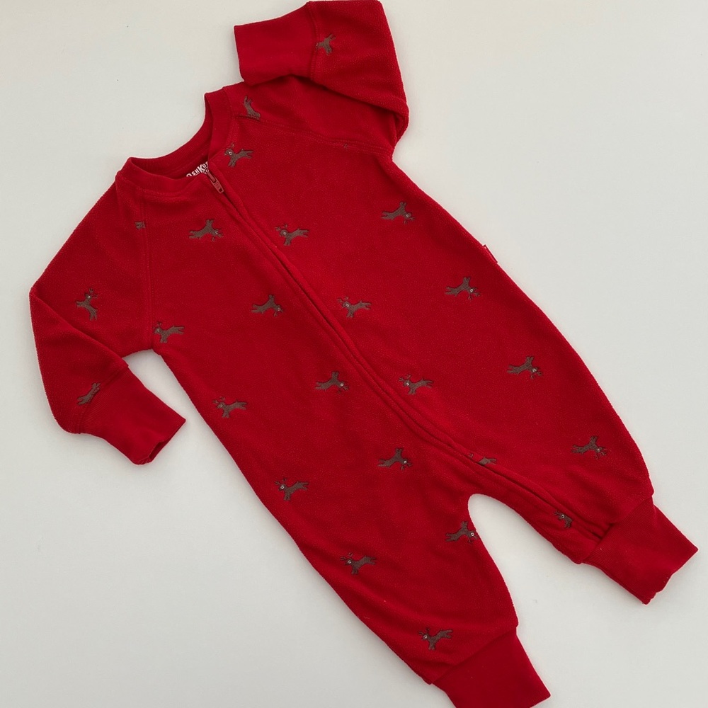 OshKosh Sleeper (size 3-6m)